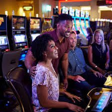 Filipino player enjoying live casino games on pt gameplay mobile app
